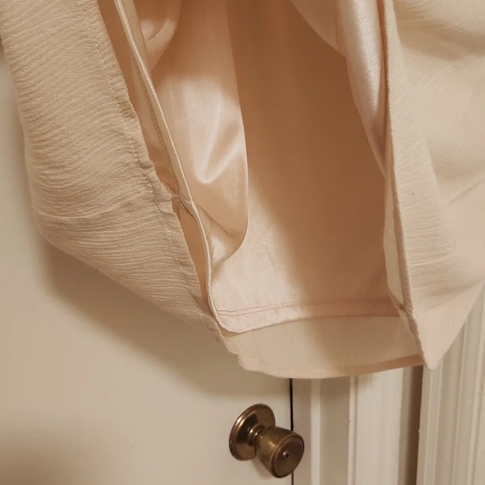 THML Dress - Picture 4 of 5